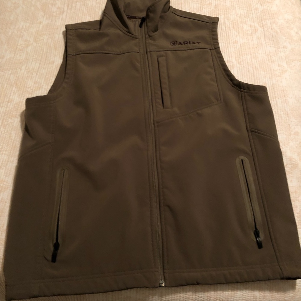 Ariat mens vest size L